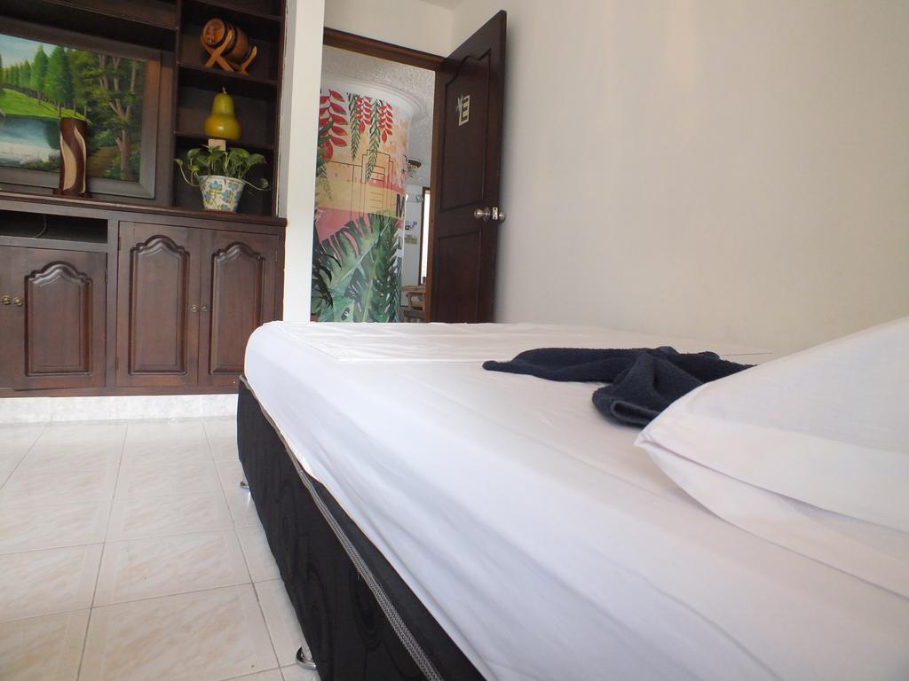 Hostal Casa Paraiso Medellín Zimmer foto